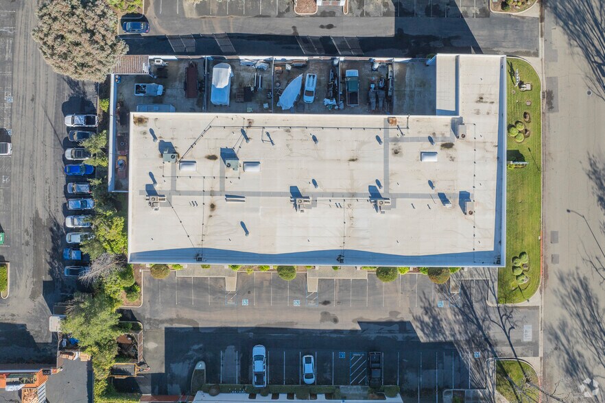 More Photos Of 1236 Quarry Ln, Pleasanton Research And Development For Lease