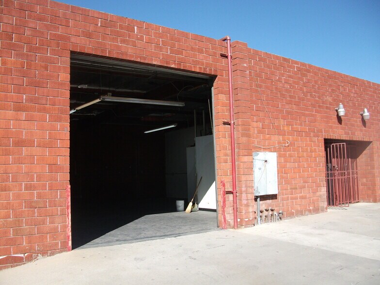 More Photos Of 1311 W 130th St, Gardena Warehouse For Lease