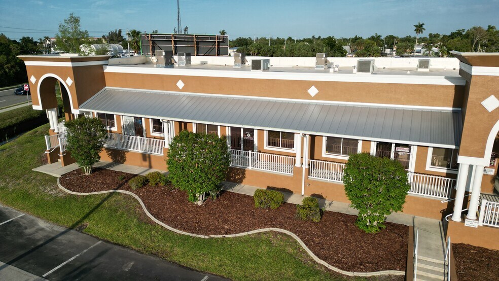 More Photos Of 6210 Scott St, Punta Gorda Office For Lease