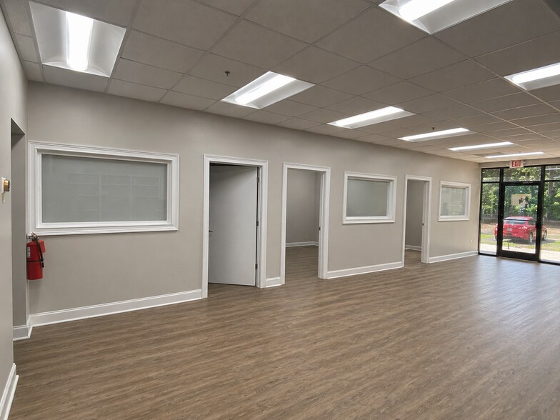 More Photos Of 2700 N Berkeley Lake Rd, Duluth Office For Sale
