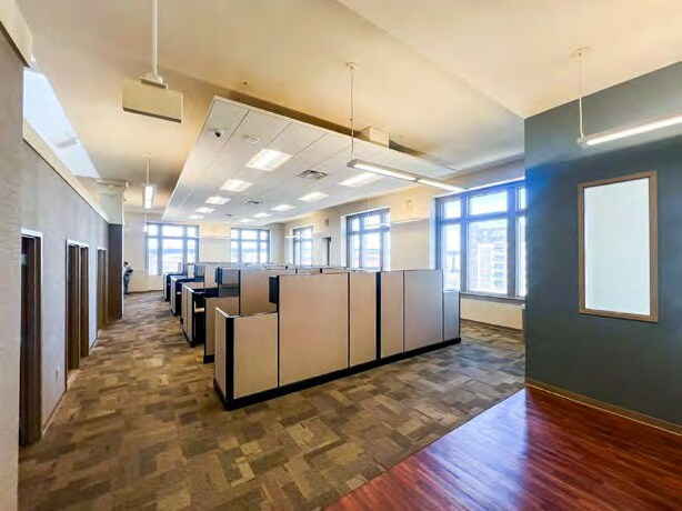 More Photos Of 647 W Virginia St, Milwaukee Office Residential For Lease