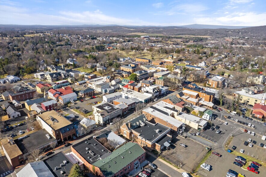 More Photos Of 12 Culpeper St, Warrenton Restaurant For Sale