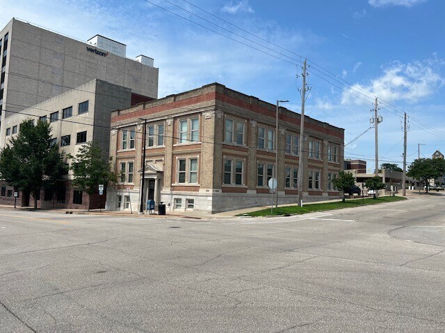 More Photos Of 526 2nd Ave SE, Cedar Rapids Office For Sale