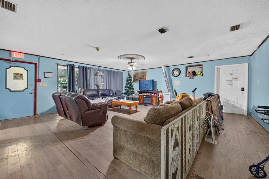 More Photos Of 1208 Kennedy Rd, Daytona Beach Assisted Living For Sale