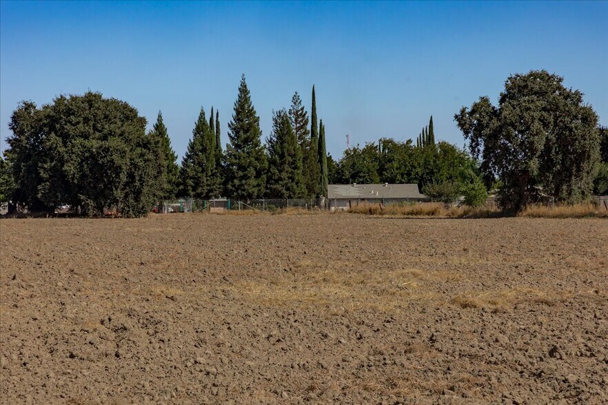 More Photos Of 1425 5th St, Colusa Land For Sale