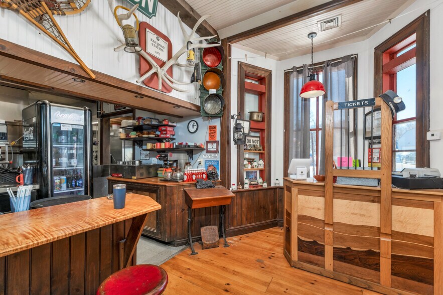More Photos Of 79 Main St, Center Ossipee Restaurant For Sale