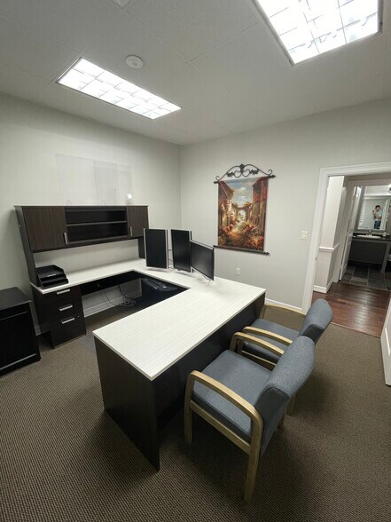 More Photos Of 8505 Technology Forest Pl, The Woodlands Office For Sale