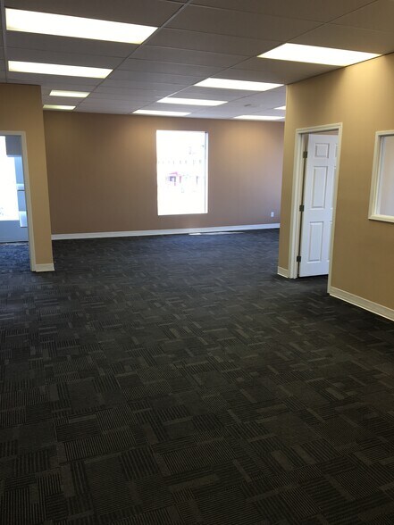 More Photos Of 15241 Stony Plain Rd NW, Edmonton Storefront Retail Office For Lease