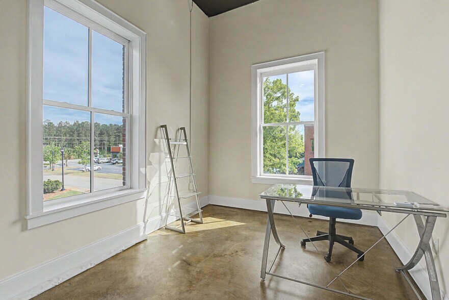 More Photos Of 1430 Capital Ave, Watkinsville Storefront Retail Office For Sale