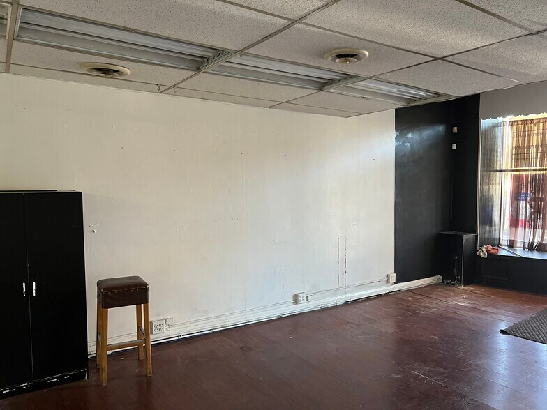 More Photos Of 3533 Dolfield Ave, Baltimore Storefront For Lease