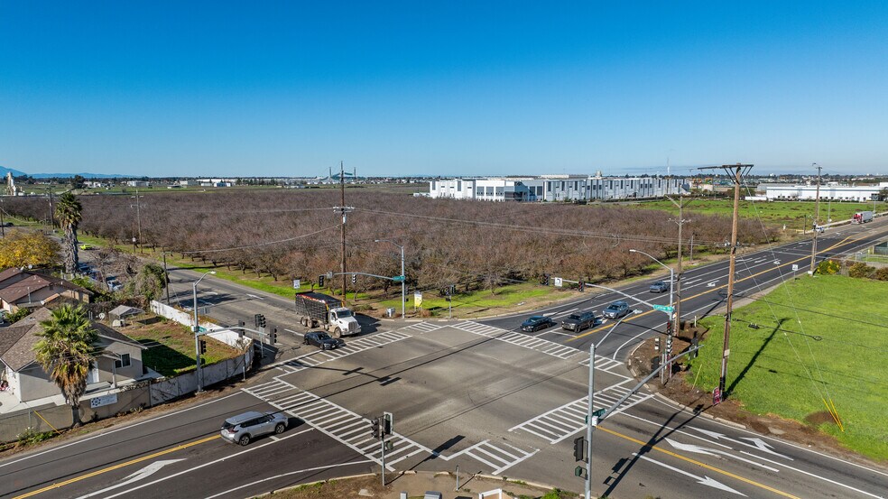 More Photos Of 2105 Airport Way, Manteca Land For Sale