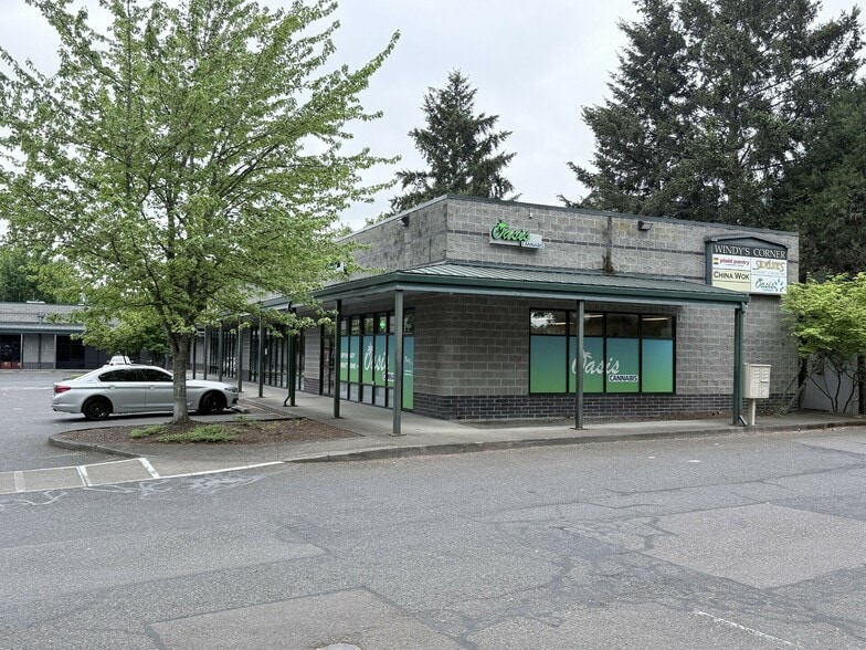 More Photos Of 6033 NE Win Sivers Dr, Portland Freestanding For Lease