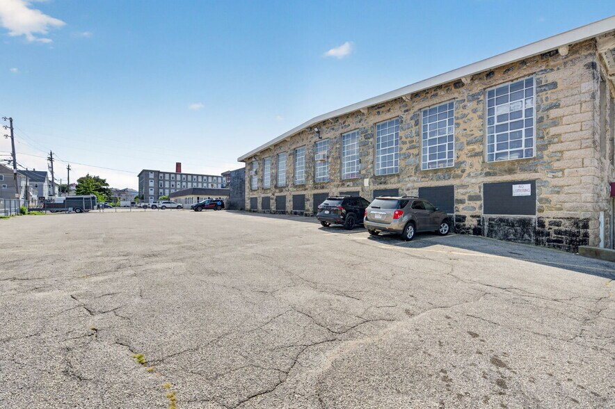 More Photos Of 418 Quequechan St, Fall River Light Manufacturing For Sale