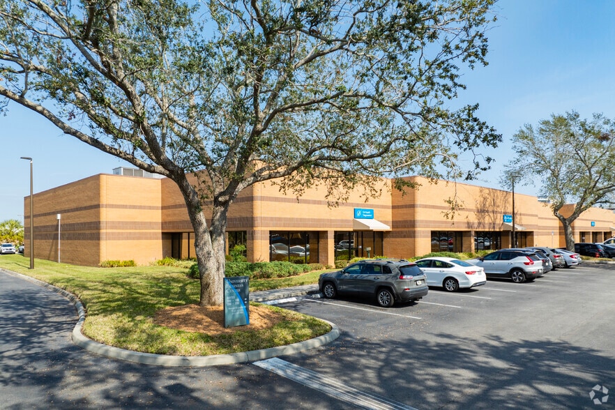 More Photos Of 10500 University Center Dr, Tampa Light Distribution For Lease