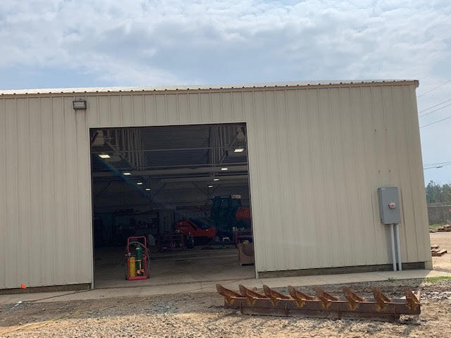 More Photos Of 925 Linco Rd, Longview Flex For Lease