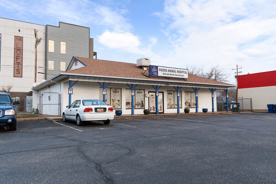 More Photos Of 208 S Washington Blvd, Ogden General Retail For Sale
