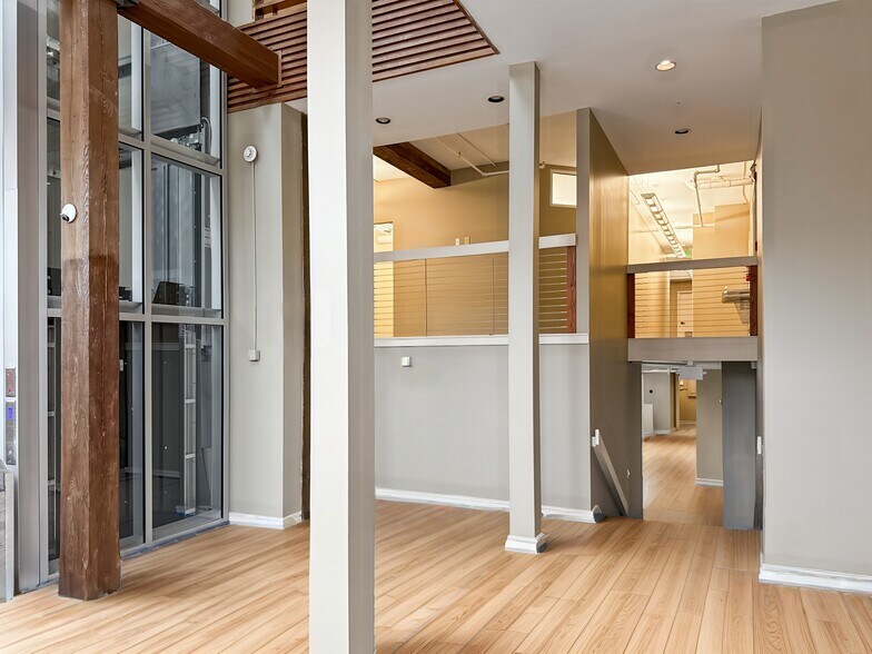 More Photos Of 2129 1st Ave N, Birmingham Coworking Space