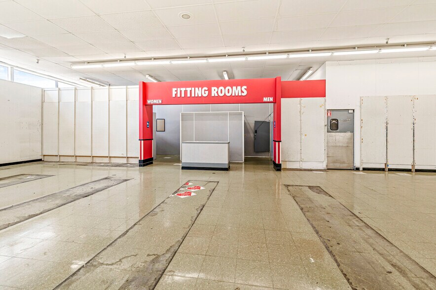 More Photos Of 1519 IN-37, Elwood Storefront Retail Office For Lease