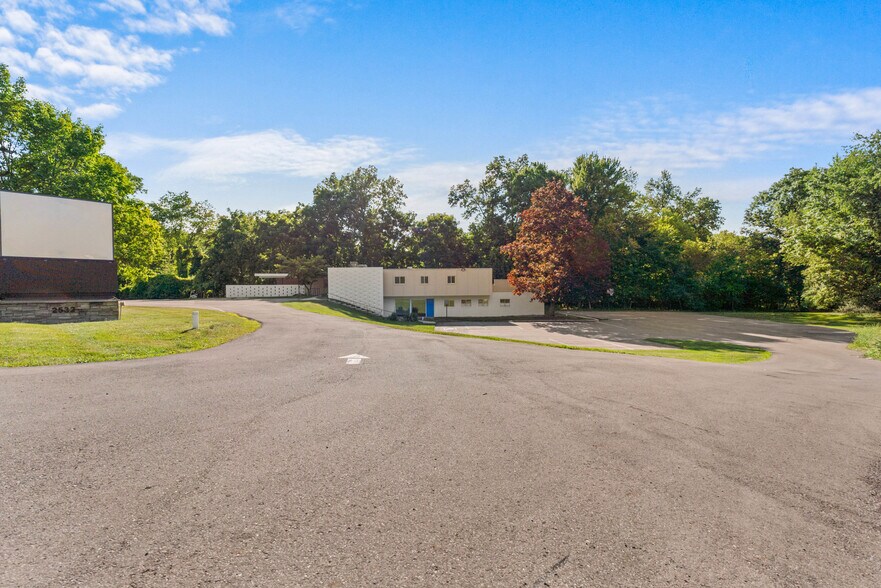 More Photos Of 2532 Spring Arbor Rd, Jackson Medical For Sale
