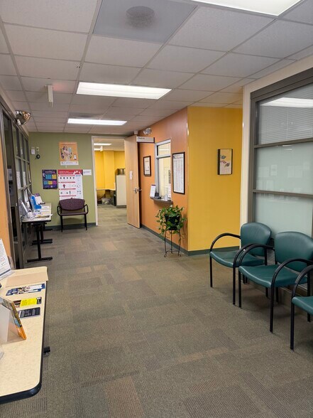 More Photos Of 1400 Westgate Center Dr, Winston-Salem Medical For Lease