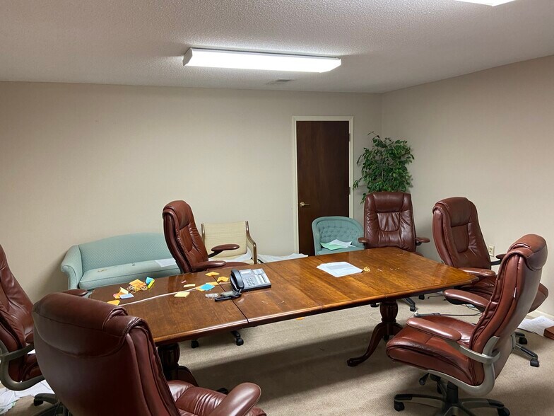More Photos Of 1316 Hardwood Trl, Cordova Office For Lease