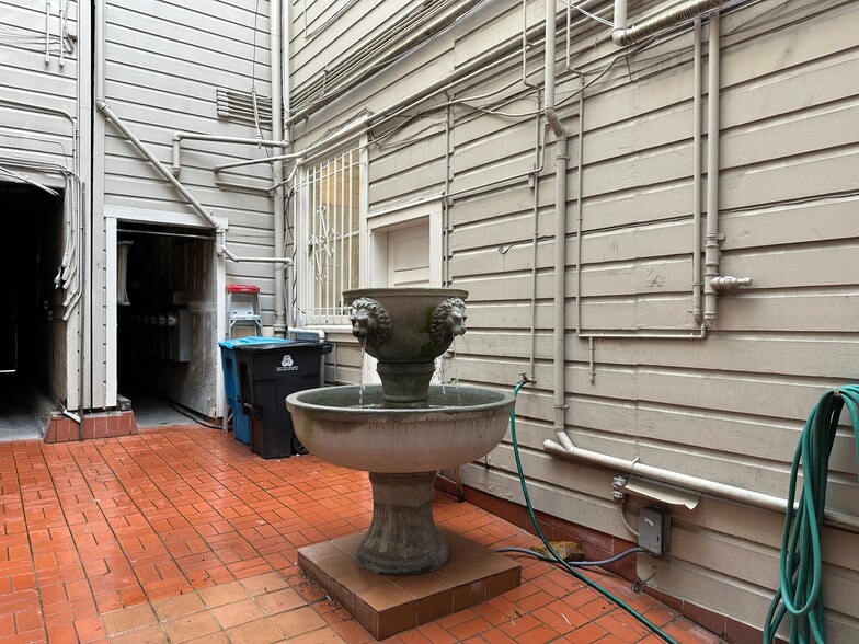 More Photos Of 1943 Divisadero St, San Francisco Storefront Retail Office For Sale