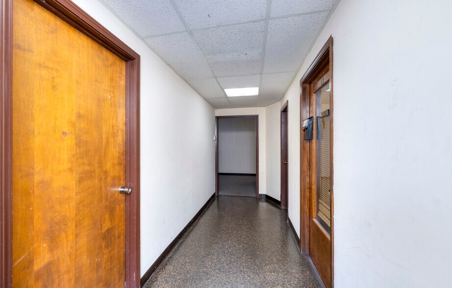 More Photos Of 410 W Liberty St, Sumter Office Residential For Sale