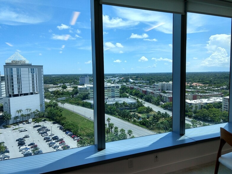 More Photos Of 8950 SW 74th Ct, Miami Medical For Lease