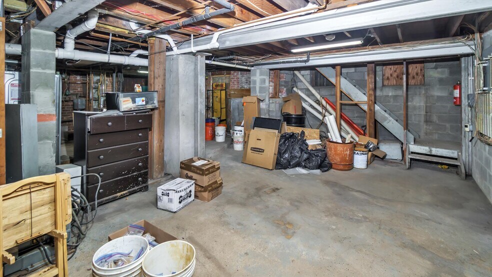 More Photos Of 32 Chichester Ave, Center Moriches Industrial For Sale