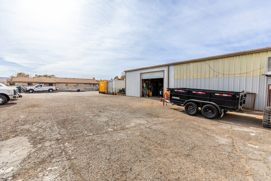 More Photos Of 1249 E Ridgecrest Blvd, Ridgecrest Office For Sale