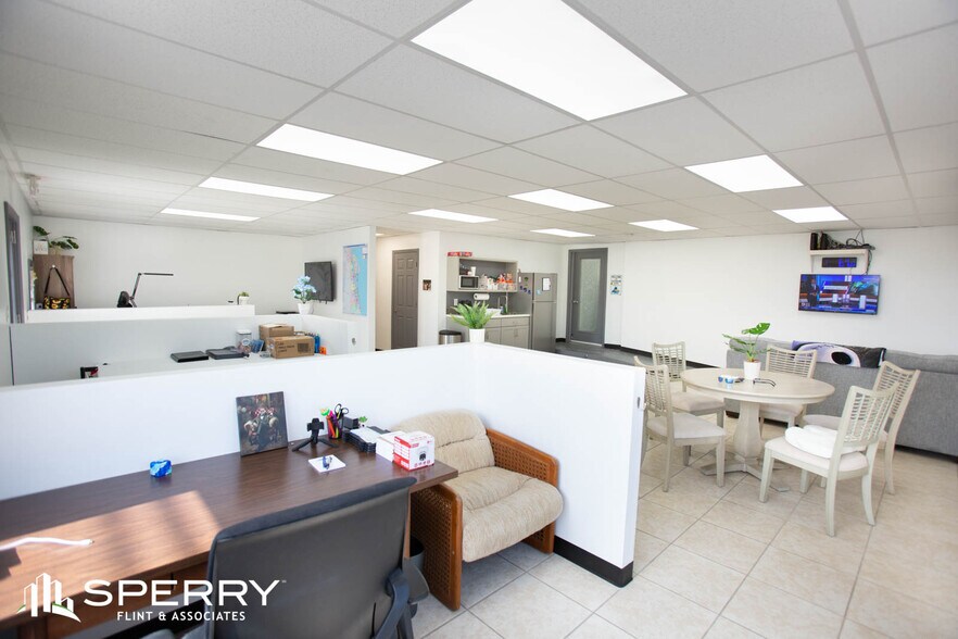More Photos Of 411 Clearlake Rd, Cocoa Flex For Sale