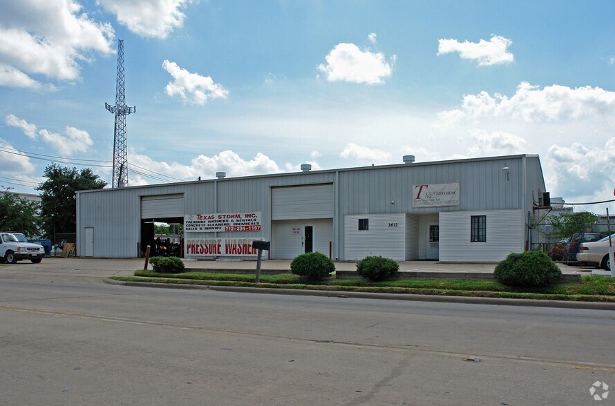 Primary Photo Of 3612 Dunvale Rd, Houston Service For Lease