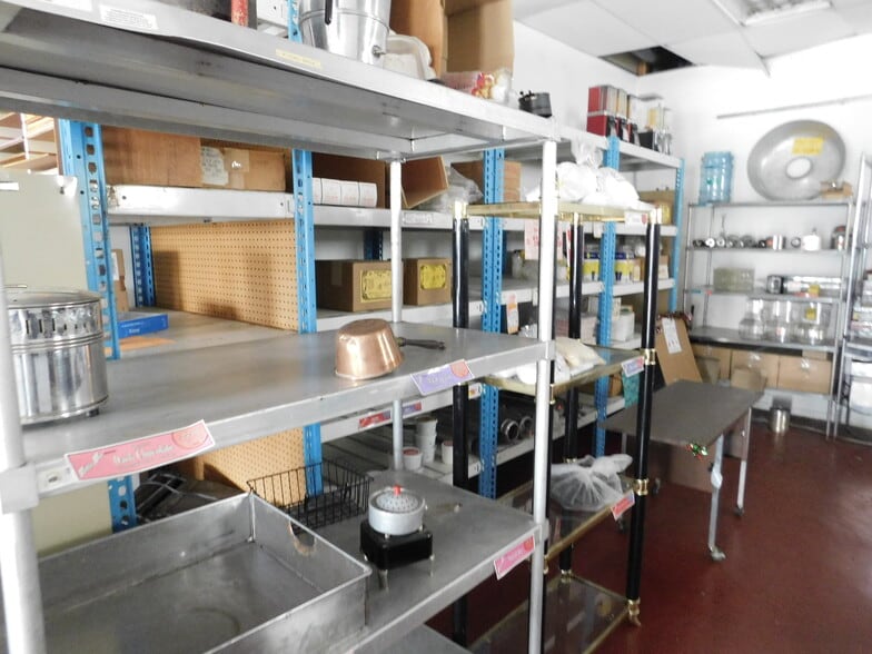 More Photos Of 1807 S Meridian St, Indianapolis Warehouse For Sale