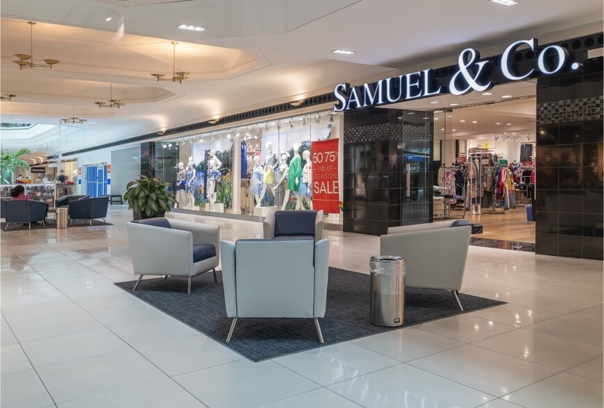 More Photos Of 5657 Spring Garden Rd, Halifax Freestanding For Lease