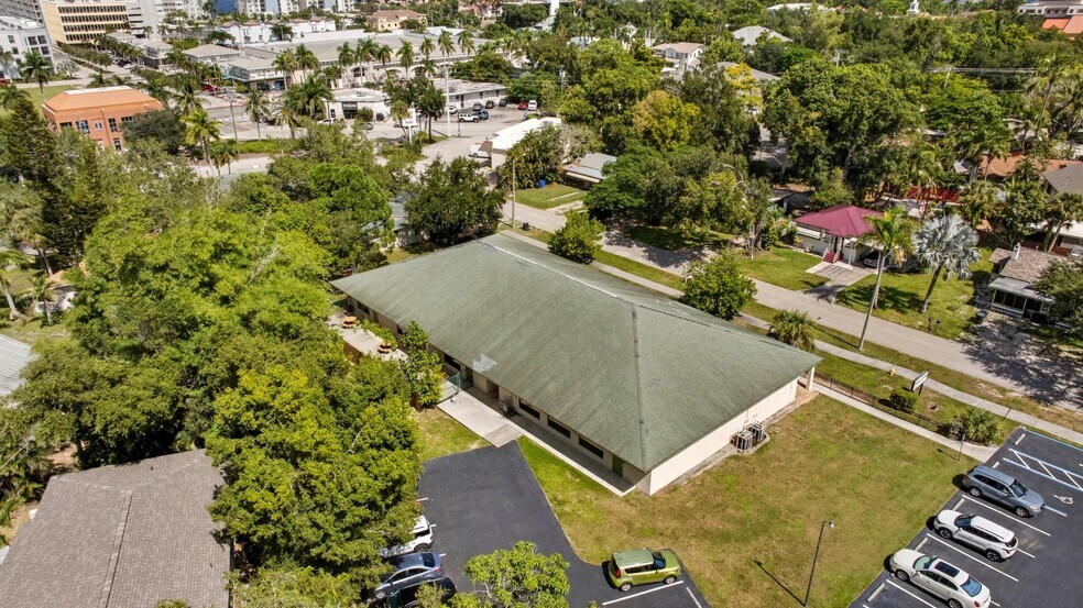More Photos Of 2232 Altamont Ave, Fort Myers Office For Sale