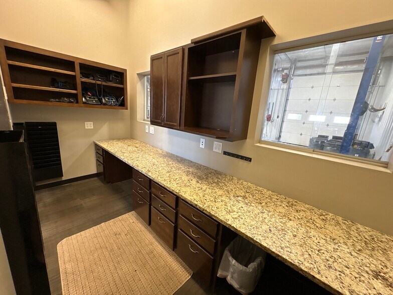 More Photos Of 2206 IFCU Way way, Lafayette Auto Repair For Sale