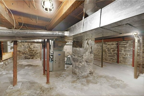 More Photos Of 113 Murray St, Ottawa Office For Sale