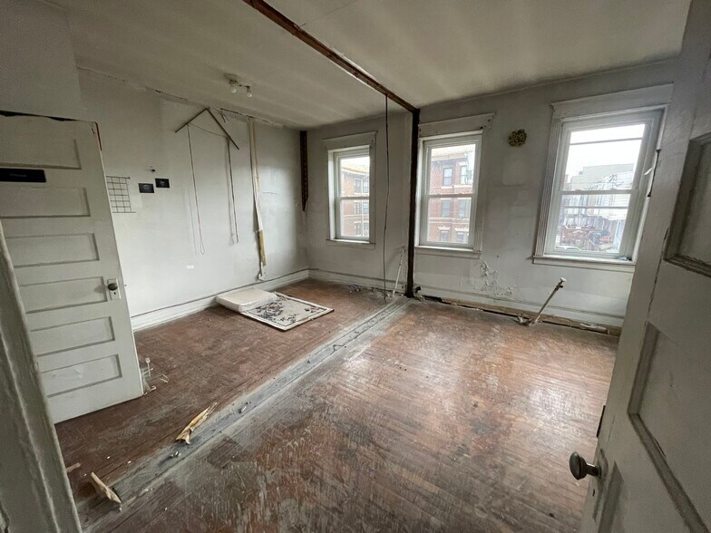 More Photos Of 138 S 48th St, Philadelphia Apartments For Sale