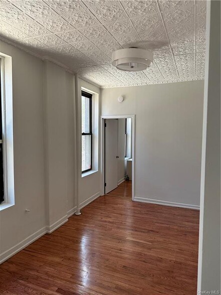 More Photos Of 2476 Arthur Ave, Bronx Apartments For Sale