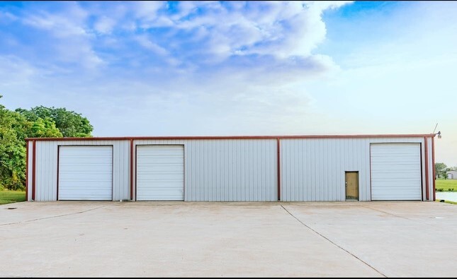 Primary Photo Of 4491 FM-1395, Wills Point Warehouse For Sale