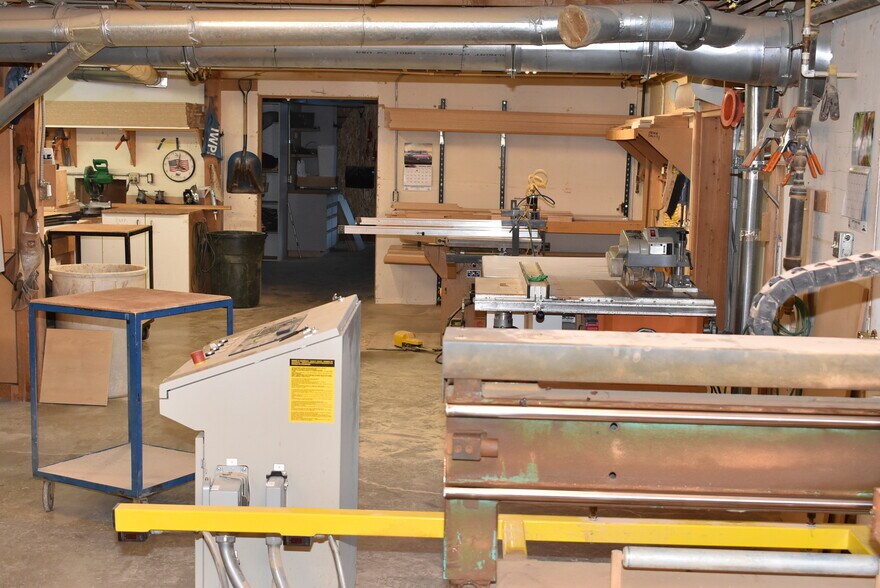 More Photos Of 471 E 10th St, Ketchum Warehouse For Sale