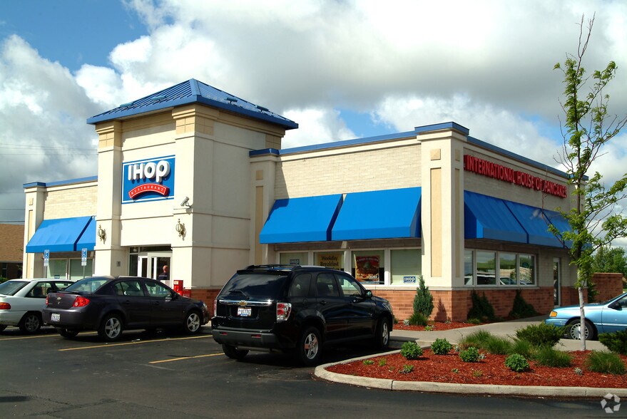 More Photos Of 1160 W River Rd N, Elyria Restaurant For Lease