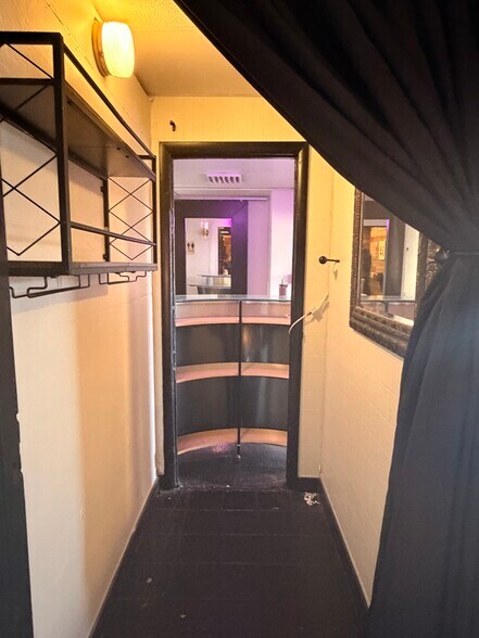 More Photos Of 2111 E Main St, Mesa Freestanding For Sale