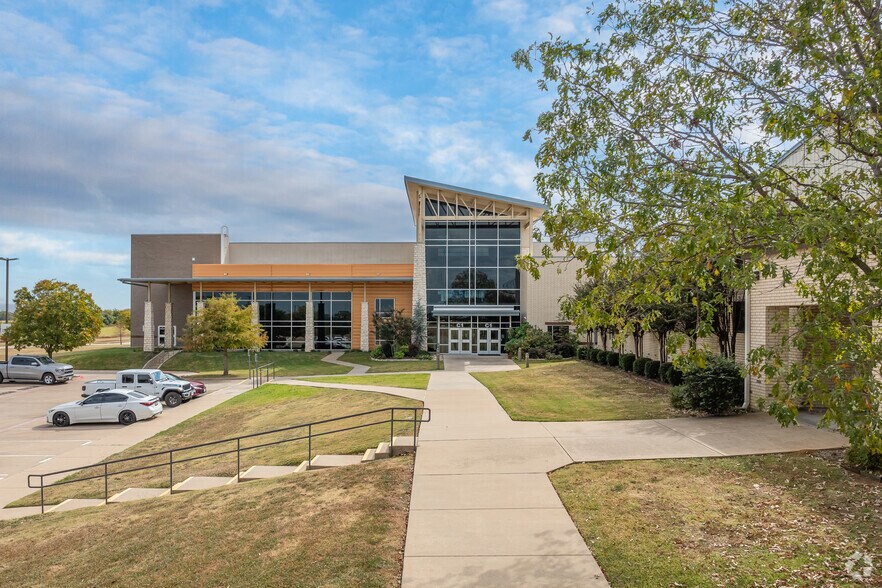 More Photos Of 1800 E Broad St, Mansfield Land For Sale