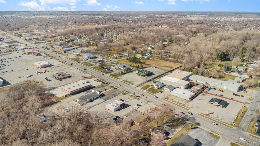 More Photos Of 3588 Center Ave, Essexville Medical For Sale