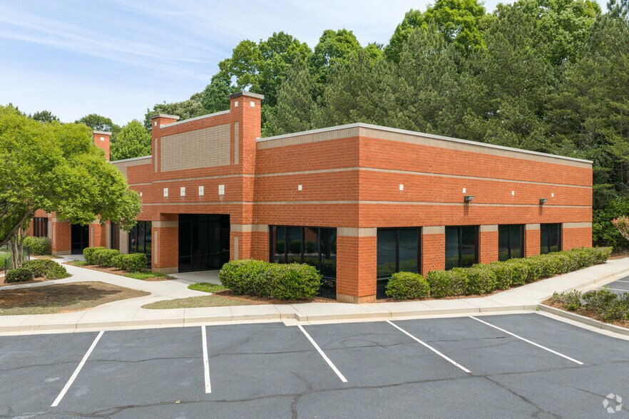 More Photos Of 9000 Peridot Pky, Stockbridge Unknown For Lease