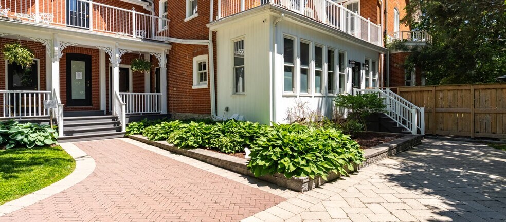 More Photos Of 343E Picton Main St, Picton Hotel For Sale