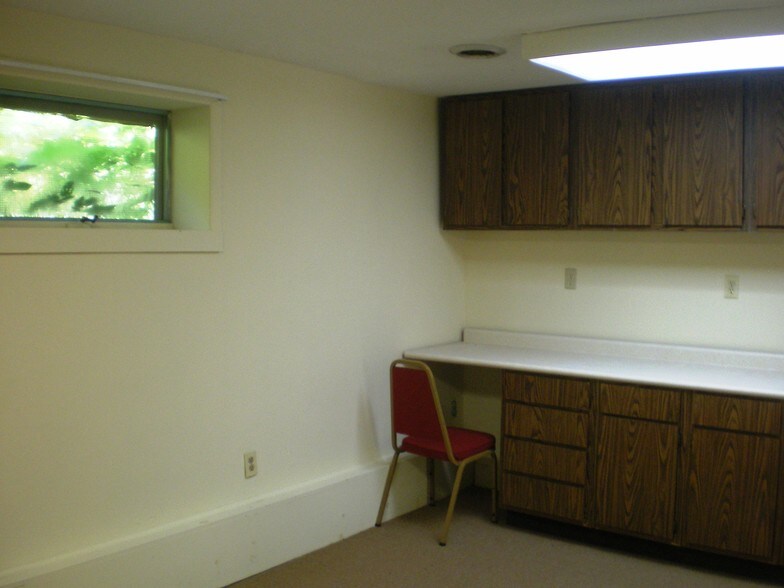 More Photos Of 4939 State Highway 23, Norwich Medical For Sale