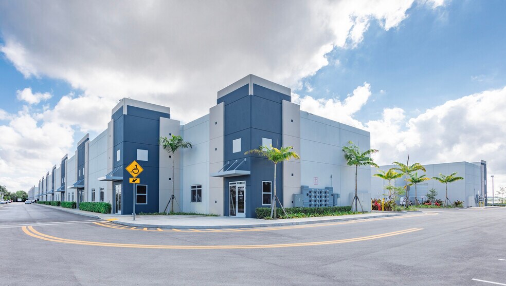 More Photos Of 21000 Sheridan St, Fort Lauderdale Warehouse For Lease
