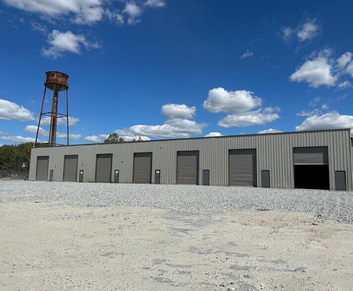 More Photos Of 2336 Lawrence Ave, Atlanta Truck Terminal For Lease